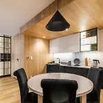 Luxury 3-room By The Διαμέρισμα *