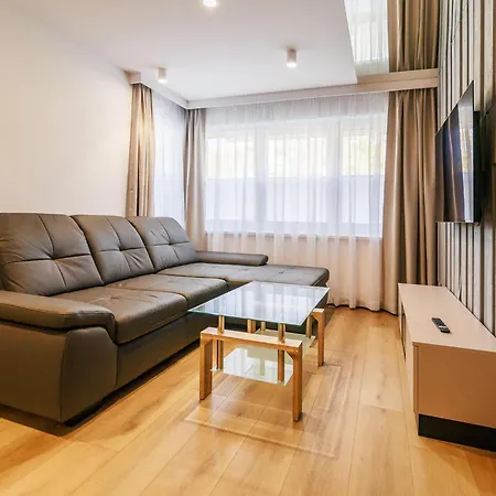Apartament Luxury 3-room By The