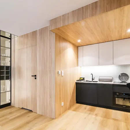 Luxury 3-room By The