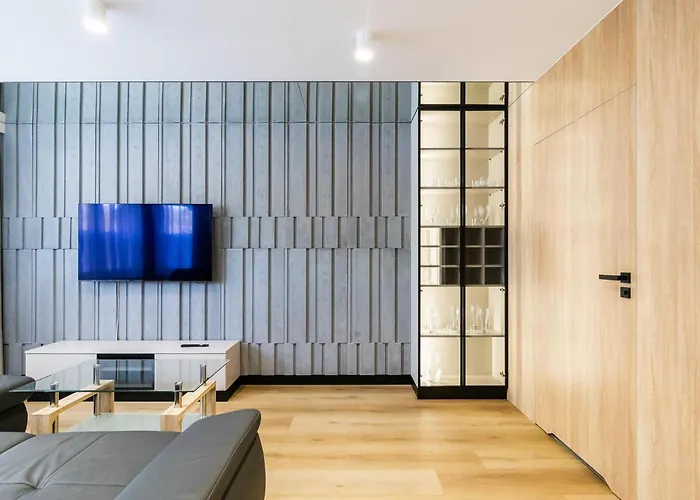 Apartament Luxury 3-room By The *